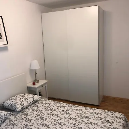 Nebo Guest house Vantacici
